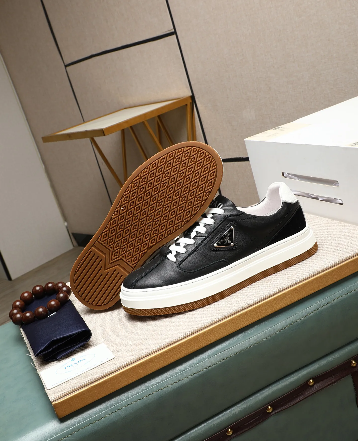 Men's shoes 💰440 🌹🌹[PRADA—Prada] 2025 latest model 🙈original replica! 👟👟👟Available here. The workmanship is top-notch. The upper is made from Italy. 🇮🇹Imported first-layer cowhide. ❗️Breathable genuine leather lining @Suitable for travel. The original version has an enlarged engraved sole, making it suitable for all kinds of travels, showing low-key luxury. Let quality speak for itself. Color: Size: 38-45